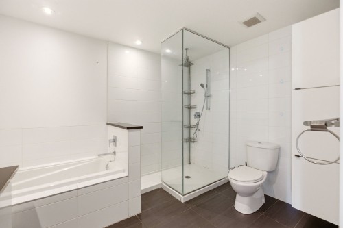 Salle de bains attenante à la CCP - 316-4959 Rue Jean-Talon O., Montréal (Côte-Des-Neiges/Notre-Dame-De-Grâce), QC - Indoor Photo Showing Bathroom