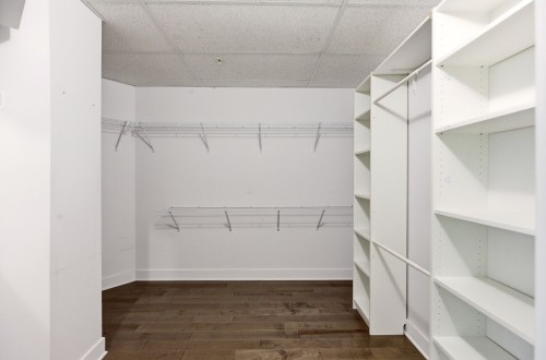Penderie (Walk-in) - 316-4959 Rue Jean-Talon O., Montréal (Côte-Des-Neiges/Notre-Dame-De-Grâce), QC - Indoor With Storage