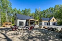 12725 Ch. du Lac-Kiamika Rivière-Rouge, QC J0T 1T0
