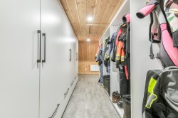 Garage - 