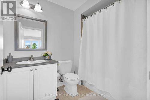 17 Mitchell Crescent, Mono, ON - Indoor Photo Showing Bedroom