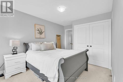 17 Mitchell Crescent, Mono, ON - Indoor Photo Showing Bedroom