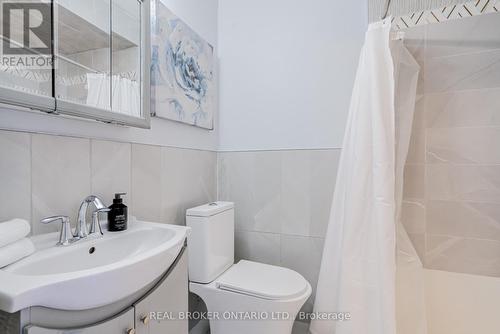 127 Barnesdale Avenue N, Hamilton, ON 