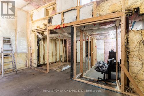 127 Barnesdale Avenue N, Hamilton, ON 
