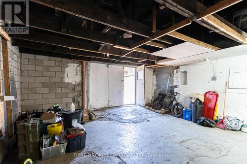 127 Barnesdale Avenue N, Hamilton, ON 