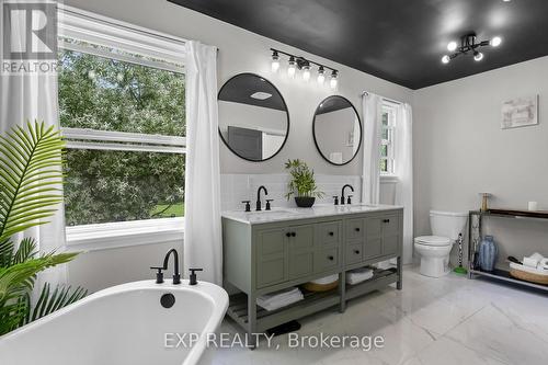 Freestanding Tub Overlooking Backyard - 1373 Orchard Avenue, Fort Erie (Crescent Park), ON 