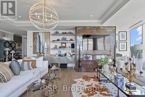 5003 - 180 University Avenue, Toronto, ON 