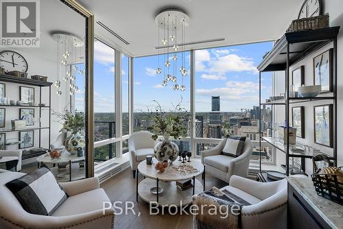 5003 - 180 University Avenue, Toronto, ON 
