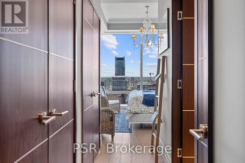 5003 - 180 University Avenue, Toronto, ON 