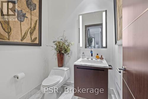 5003 - 180 University Avenue, Toronto, ON 