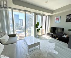 2302 - 126 SIMCOE STREET Toronto, ON M5H 4E6