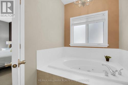 5 Dolomite Street, Ottawa, ON 