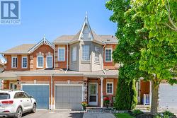 1717 WOODGATE TRAIL Oshawa, ON L1G 8B4