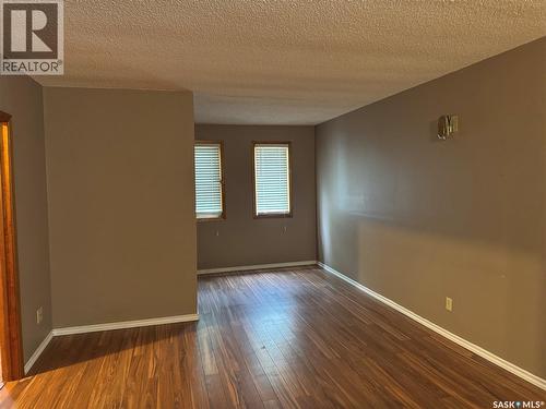 307 5Th Avenue W, Assiniboia, SK 