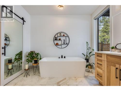 7235 Dunwaters Road, Kelowna, BC 
