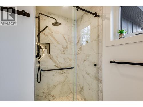 7235 Dunwaters Road, Kelowna, BC 