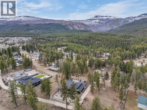 7235 Dunwaters Road, Kelowna, BC 