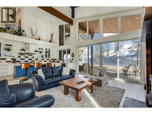 7235 Dunwaters Road, Kelowna, BC 