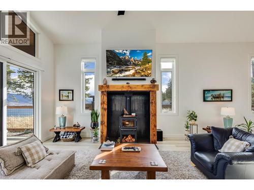 7235 Dunwaters Road, Kelowna, BC 