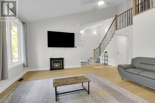 1312 Bayview Drive, Ottawa, ON 