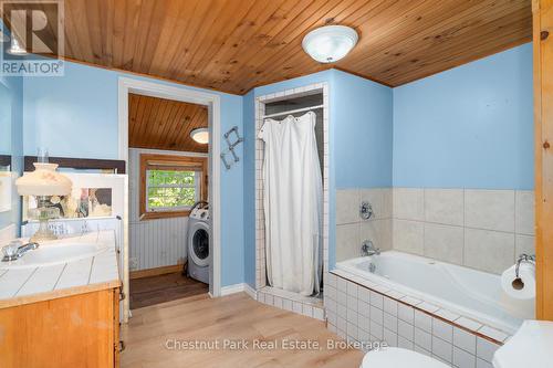1190 Hekkla Road, Muskoka Lakes (Cardwell), ON 
