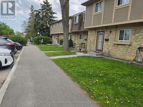 34 - 57 Hansen Road N, Brampton, ON 