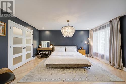 1360 Old English Lane, Oakville, ON 