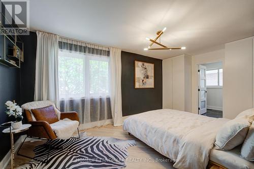 1360 Old English Lane, Oakville, ON 
