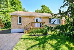 223 WELLINGTON STREET E Barrie, ON L4M 2C9