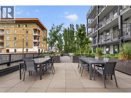 Tables & chairs for outside dining - 620 Coronation Avenue Unit# 211, Kelowna, BC 
