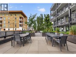 Tables & chairs for outside dining - 