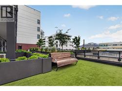 Dog run on 2nd level - 