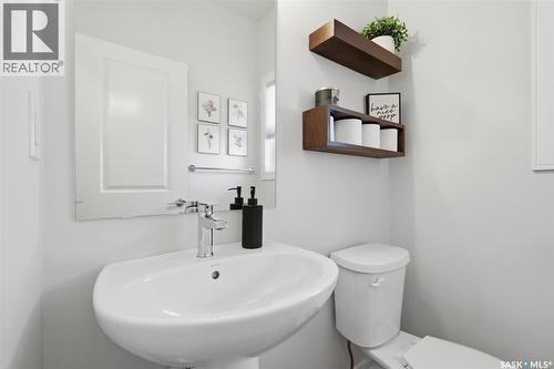 263 Skopik Crescent, Saskatoon, SK 