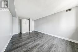 Wardrobe will stay! - 
