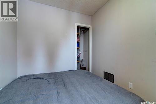 1035 Wallace Street, Regina, SK - Indoor Photo Showing Bedroom