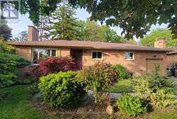 2395 EDENHURST DRIVE  Mississauga, ON L5A 2L1