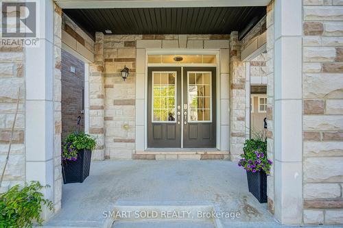 38 Crockart Lane, Aurora, ON 