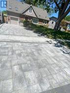 34 GRASSMERE COURT Oshawa, ON L1H 3X4