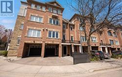 36 CLOCKWORK LANE Toronto, ON M8Y 4H5