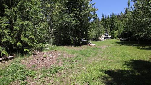 7735 Stewart Road, Fauquier, BC 