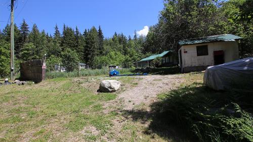 7735 Stewart Road, Fauquier, BC 
