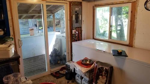 7735 Stewart Road, Fauquier, BC 