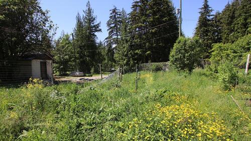 7735 Stewart Road, Fauquier, BC 