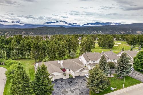 3-7559 Columbia Avenue, Radium Hot Springs, BC - Outdoor With View