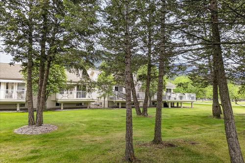3-7559 Columbia Avenue, Radium Hot Springs, BC - Outdoor