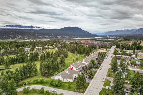 3-7559 Columbia Avenue, Radium Hot Springs, BC - Outdoor With View