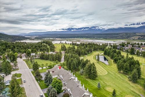 3-7559 Columbia Avenue, Radium Hot Springs, BC - Outdoor With View