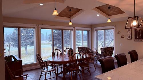 5179 Riverview Road, Fairmont Hot Springs, BC - Indoor Photo Showing Dining Room