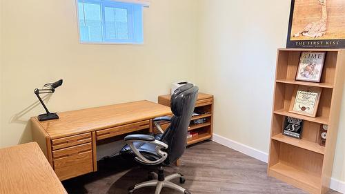 5179 Riverview Road, Fairmont Hot Springs, BC - Indoor Photo Showing Office