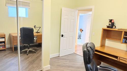 5179 Riverview Road, Fairmont Hot Springs, BC - Indoor Photo Showing Office